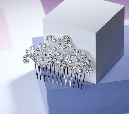 CO0401 – Rhinestone Hair Comb with Pearls