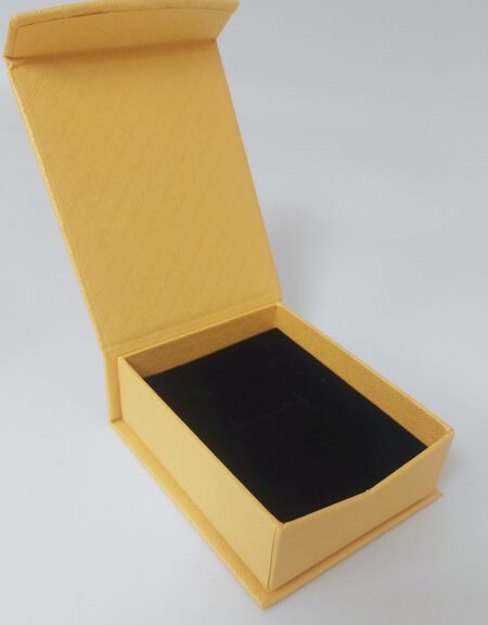 GB0005 – Yellow Magnetic Jewelry Boxes (16-Piece Bundle)